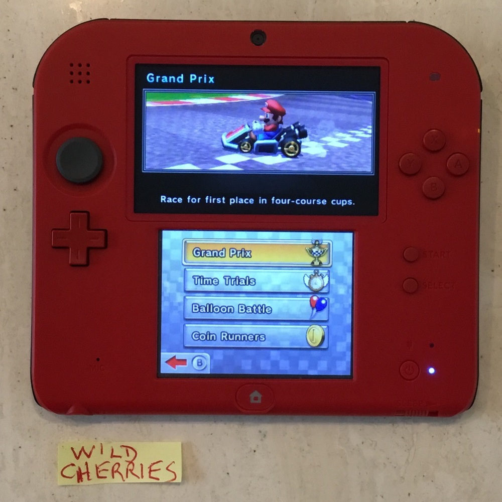 Mario Kart 7 Nintendo 2DS Console Handheld System Red & Charger Game & Box - Picture 13 of 16